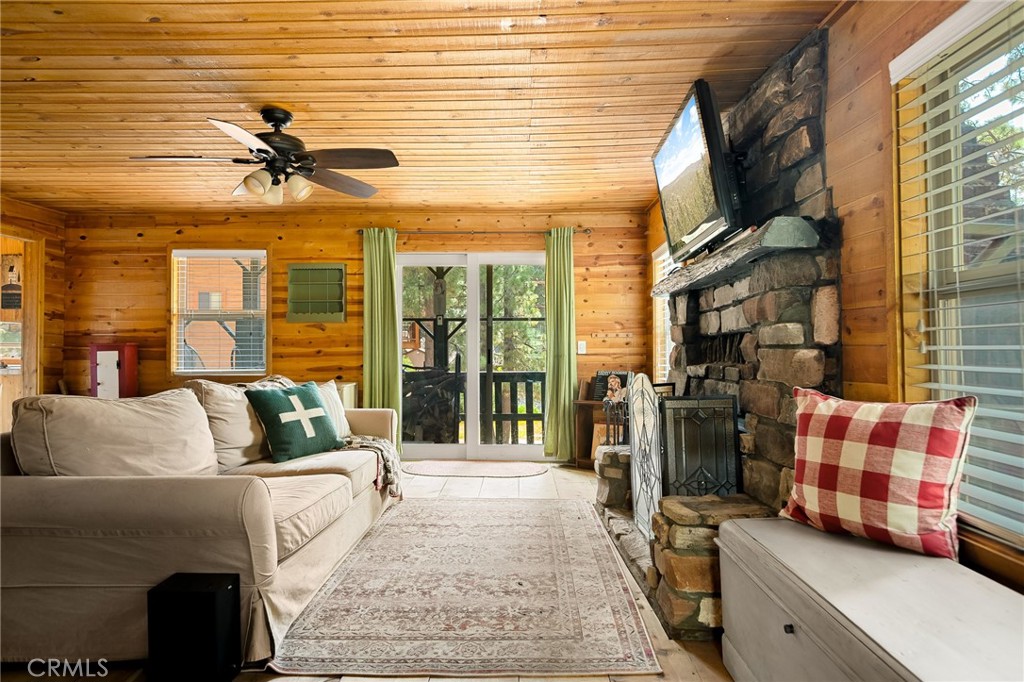 Green Valley Lake (GVLK) - Residential