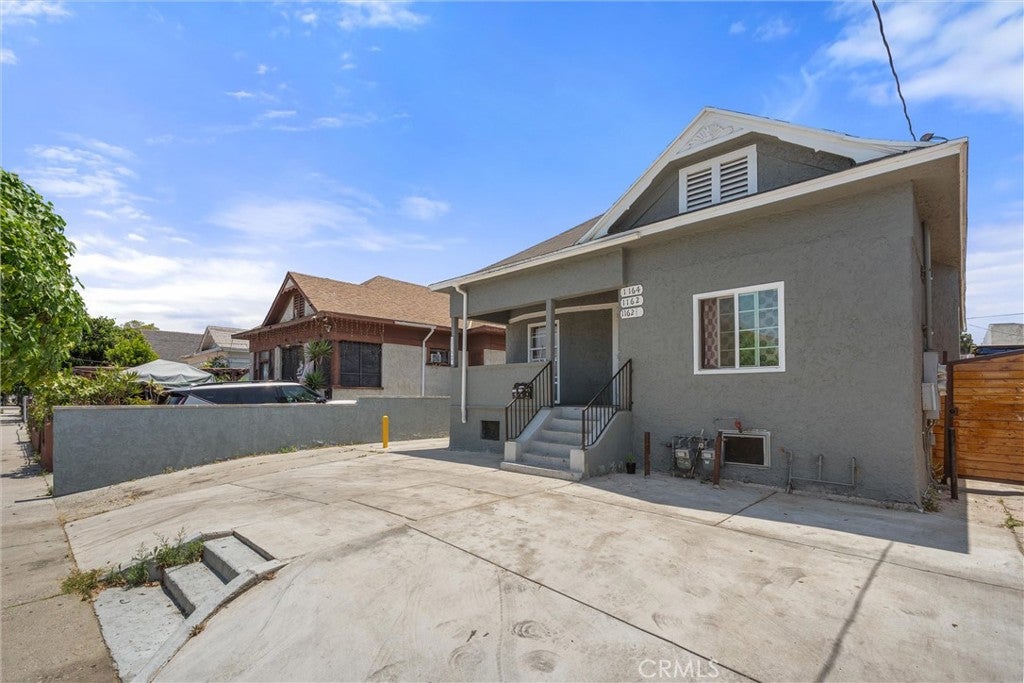 1164 E 34th