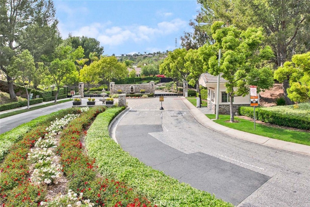 2568 N San Miguel Drive
