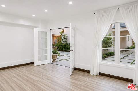 Photo of 1174 Coldwater Canyon Drive, Beverly Hills, CA 90210 (MLS # 26847489)