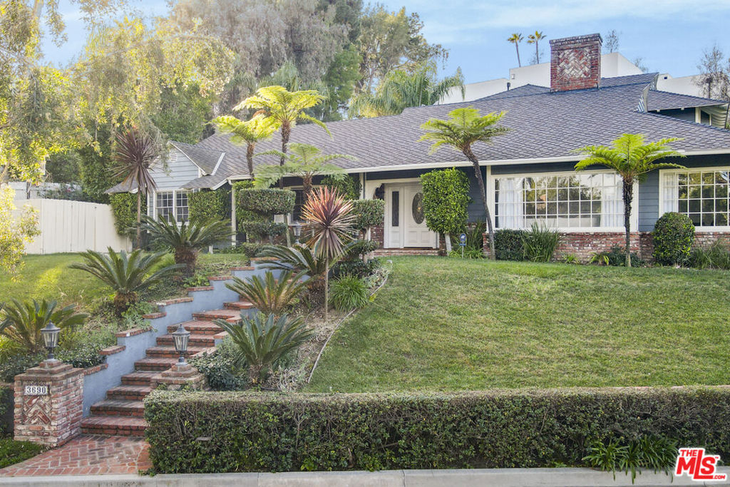 3690 Crownridge Drive