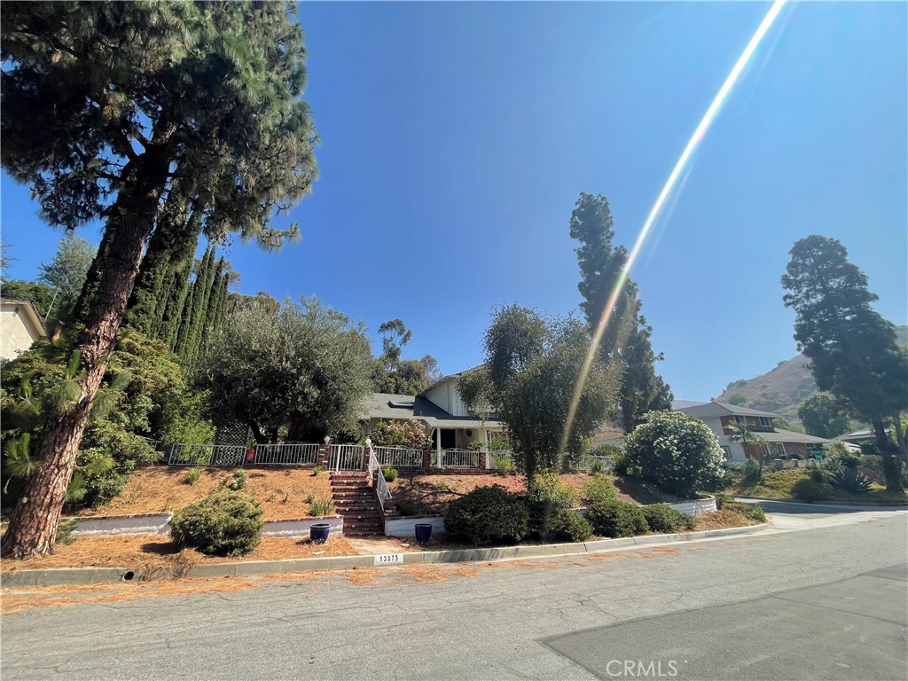 13875 Philadelphia Street