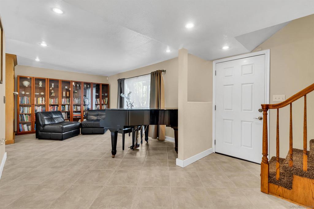 7310 Hamlet Ave.