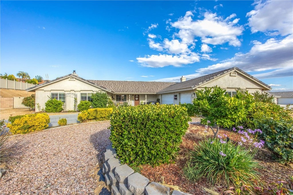 13997 Riverside