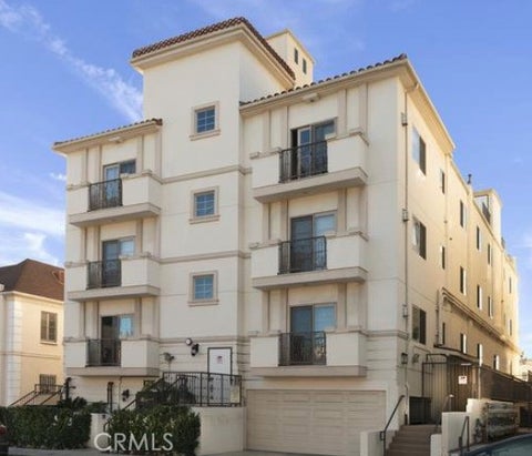 Photo of 125 S Sweetzer Avenue #203, Los Angeles, CA 90048 (MLS # SR26218299)