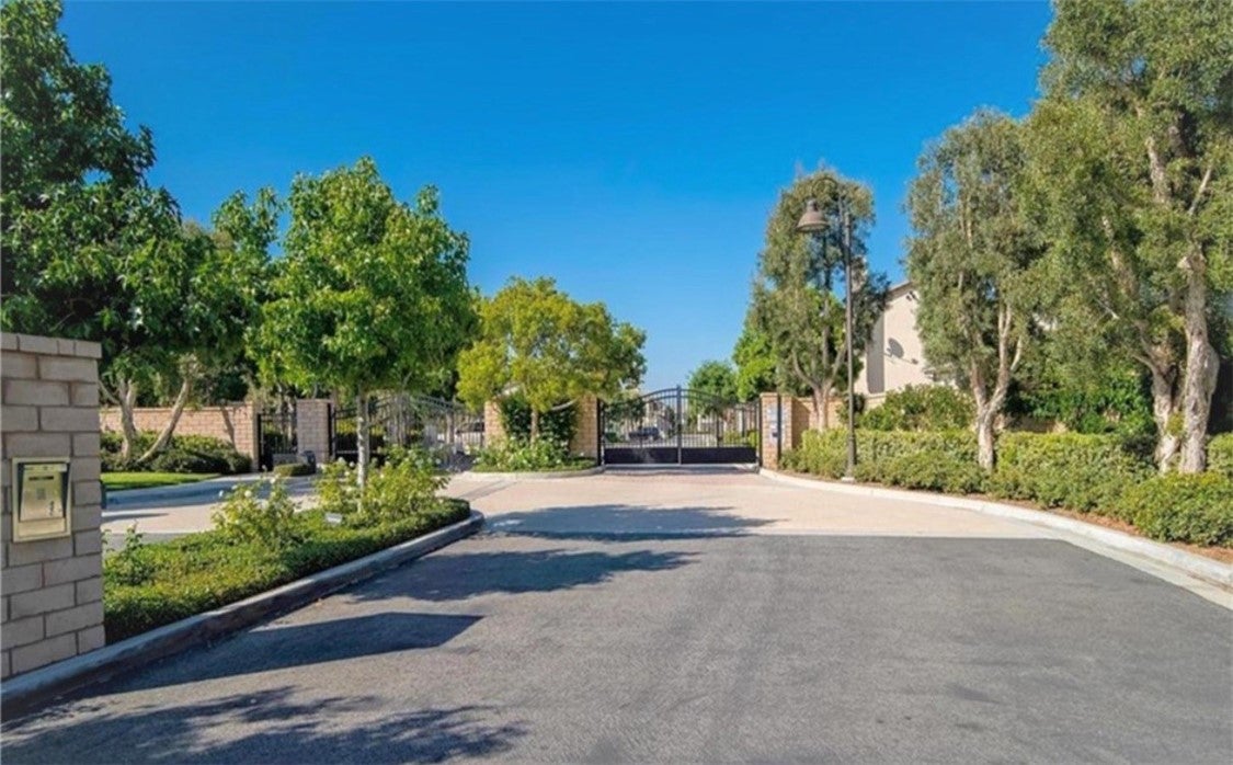 2519 Cornerstone, Costa Mesa CA 92626 - Photo 25