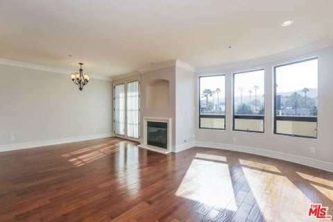 Photo of 12026 Hoffman Street #402, Studio City, CA 91604 (MLS # 26866567)
