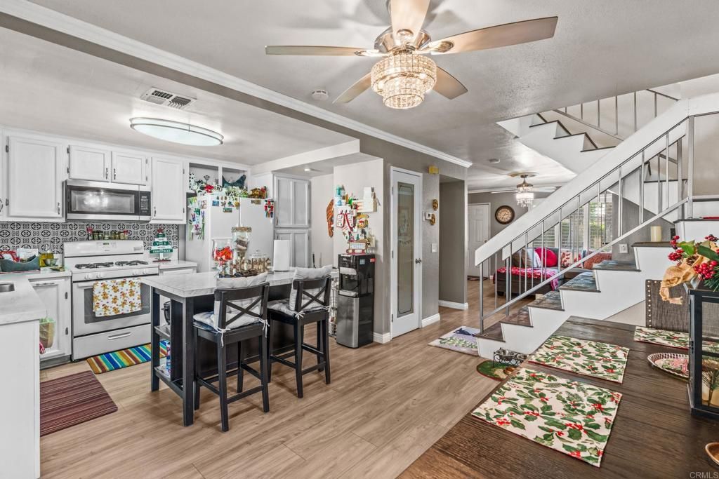 listing image 130721531137185326663