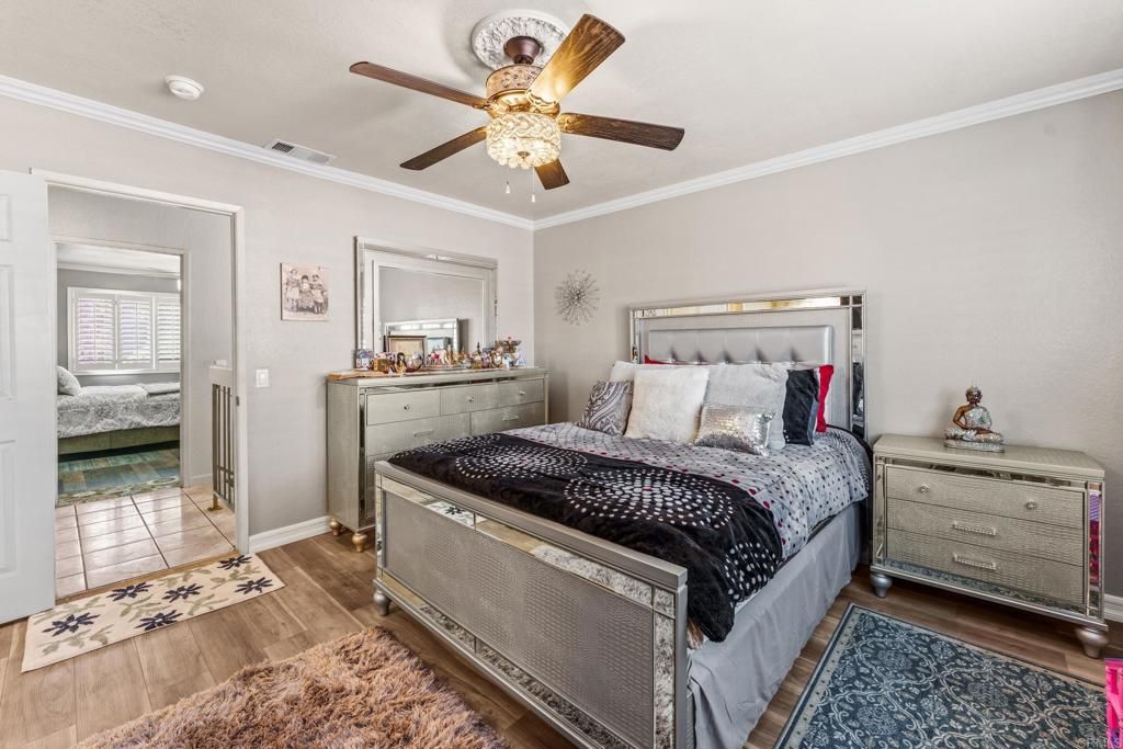 listing image 130726075895958055498