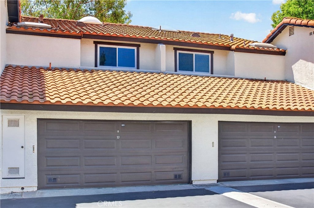 5612 Las Virgenes 37