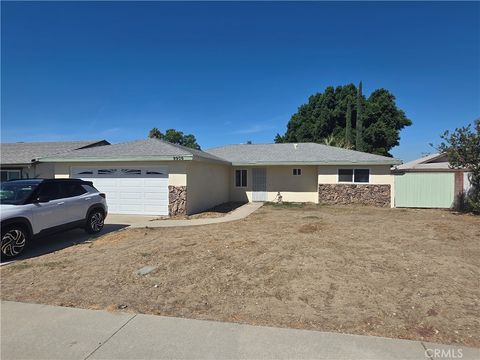 Photo of 9906 Cypress Avenue, Fontana, CA 92335 (MLS # IV26076841)