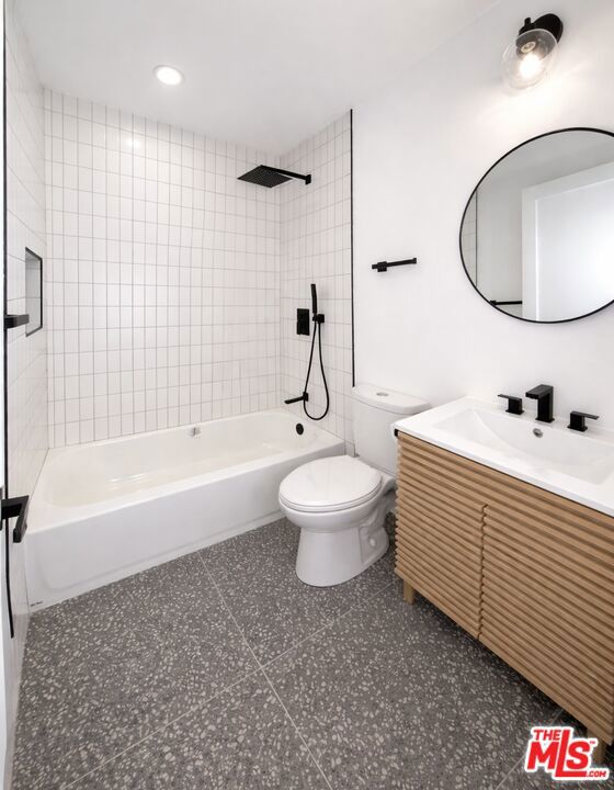 12527 Cranbrook Avenue