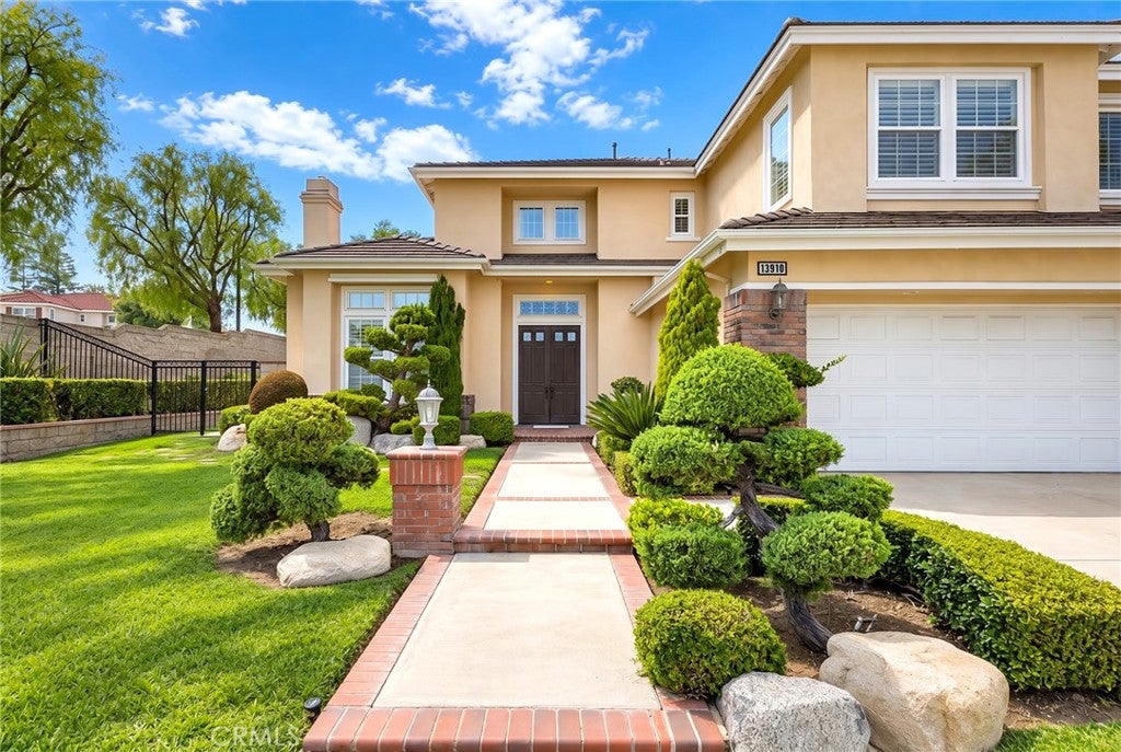 13910 Plumrose Place