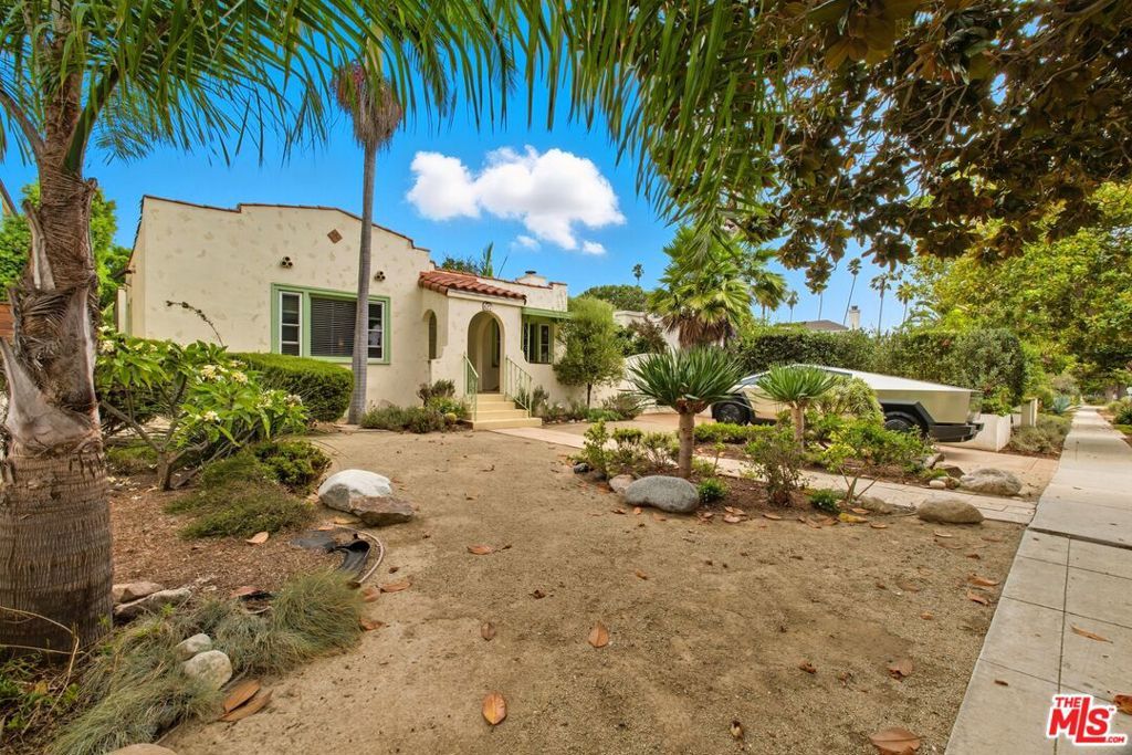 Photo of 427 11th Street, Santa Monica, CA 90402 (MLS # 25613737)