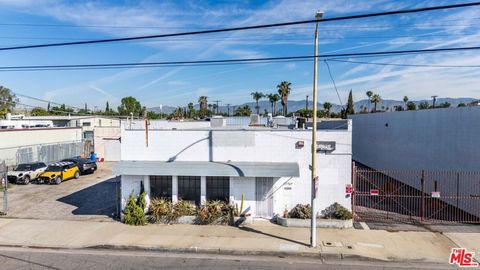 Photo of 12767 Saticoy Street, North Hollywood, CA 91605 (MLS # 26671865)