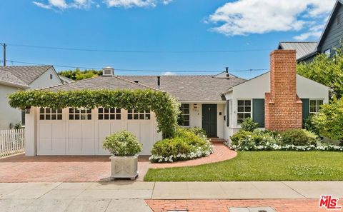 Photo of 11432 Cashmere Street, Los Angeles, CA 90049 (MLS # 26827891)