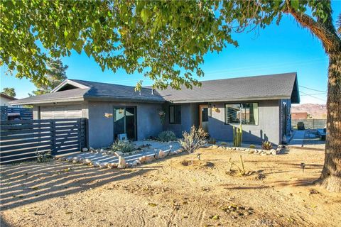 Photo of 60670 Pueblo Trl, Joshua Tree, CA 92252 (MLS # DW26076774)