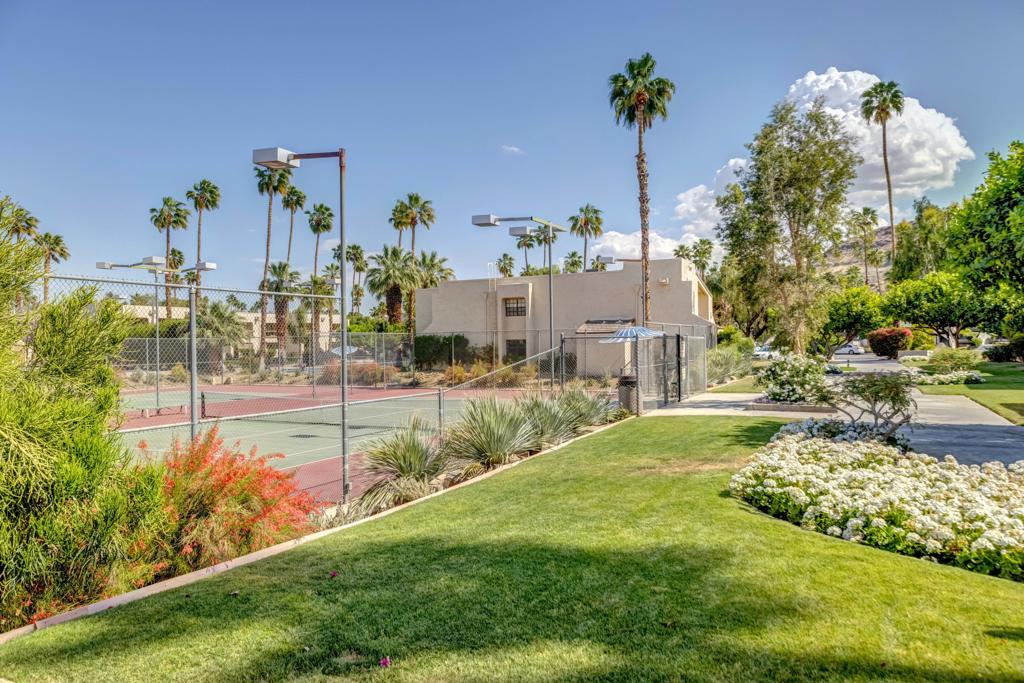 Palm Springs Golf & - Residential