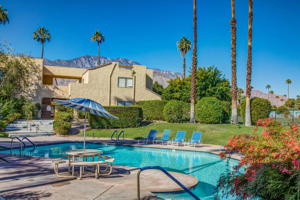 Palm Springs Golf & - Residential