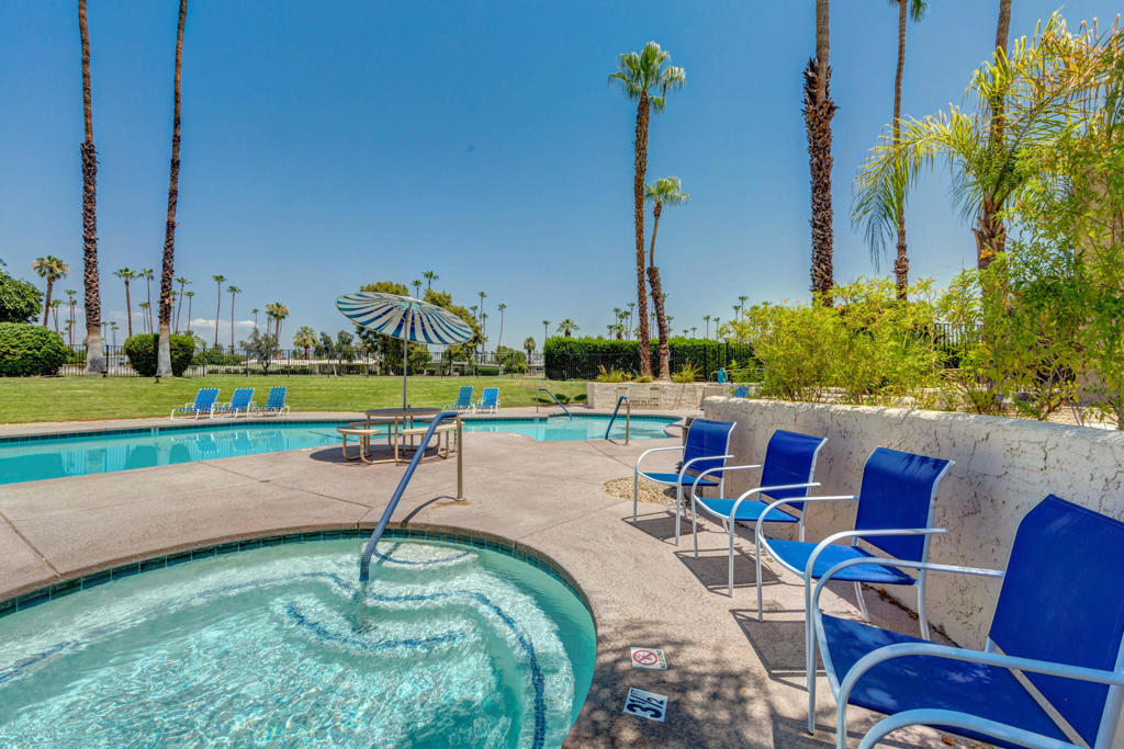 Palm Springs Golf & - Residential