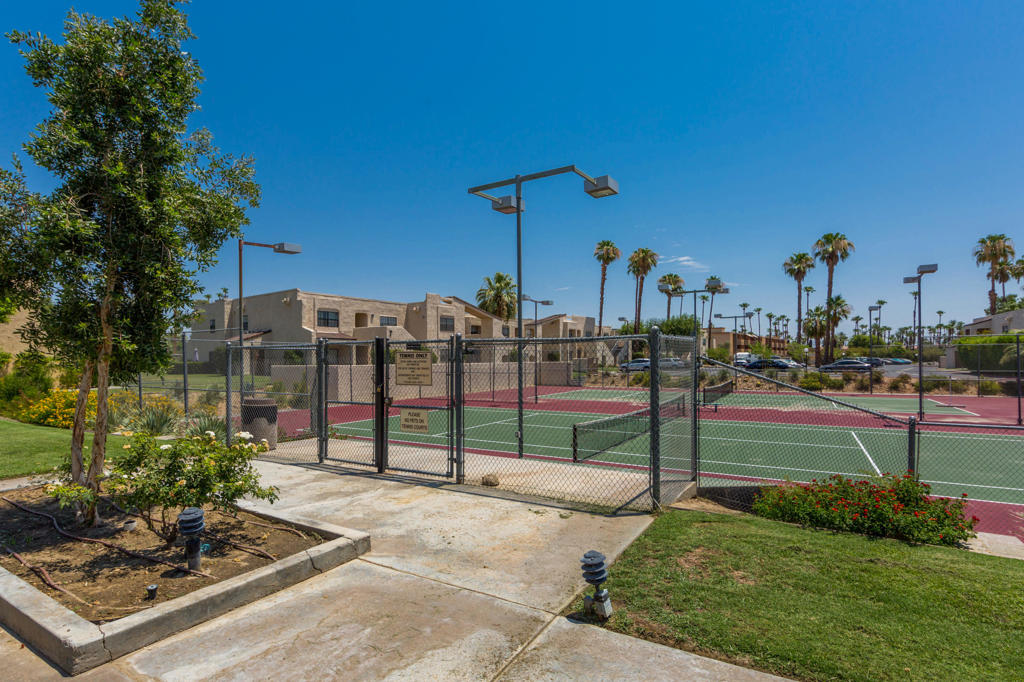 Palm Springs Golf & - Residential