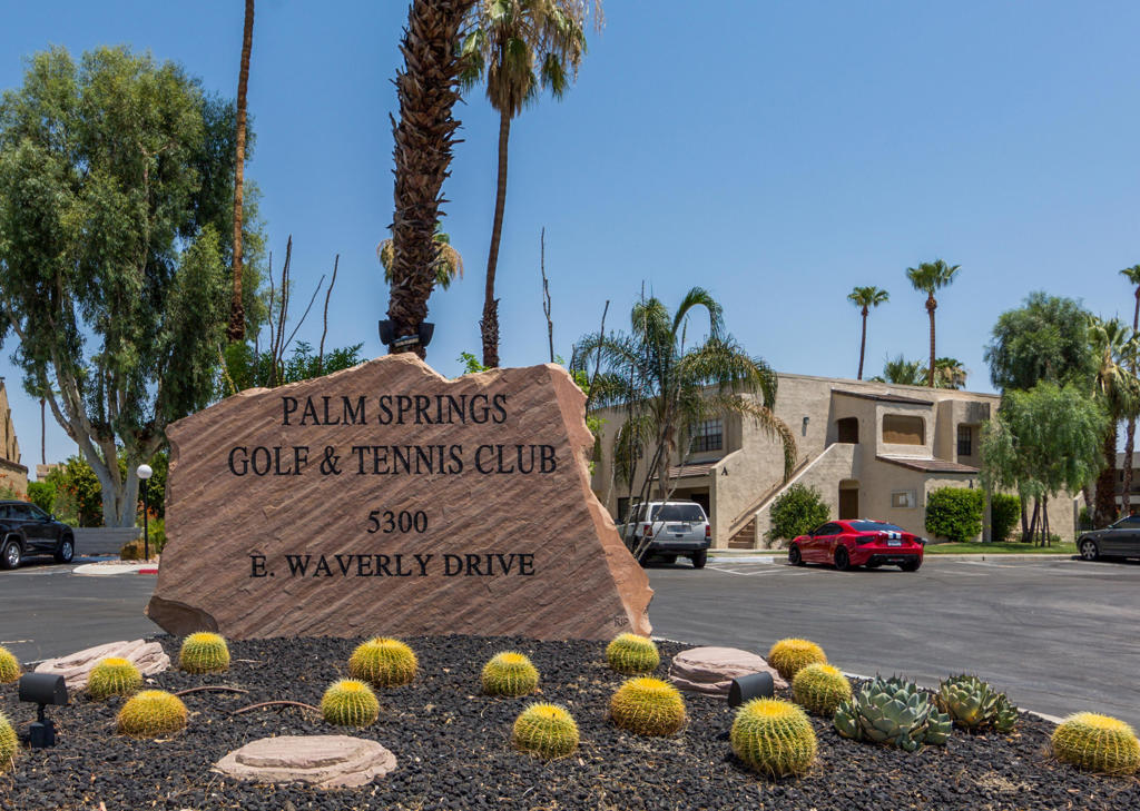 Palm Springs Golf & - Residential