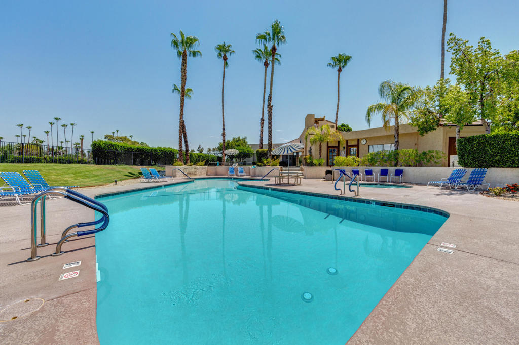 Palm Springs Golf & - Residential