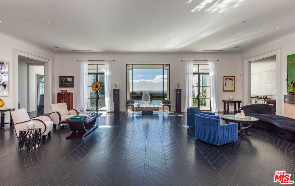 Photo of 610 Arkell Drive, Beverly Hills, CA 90210 (MLS # 26637609)