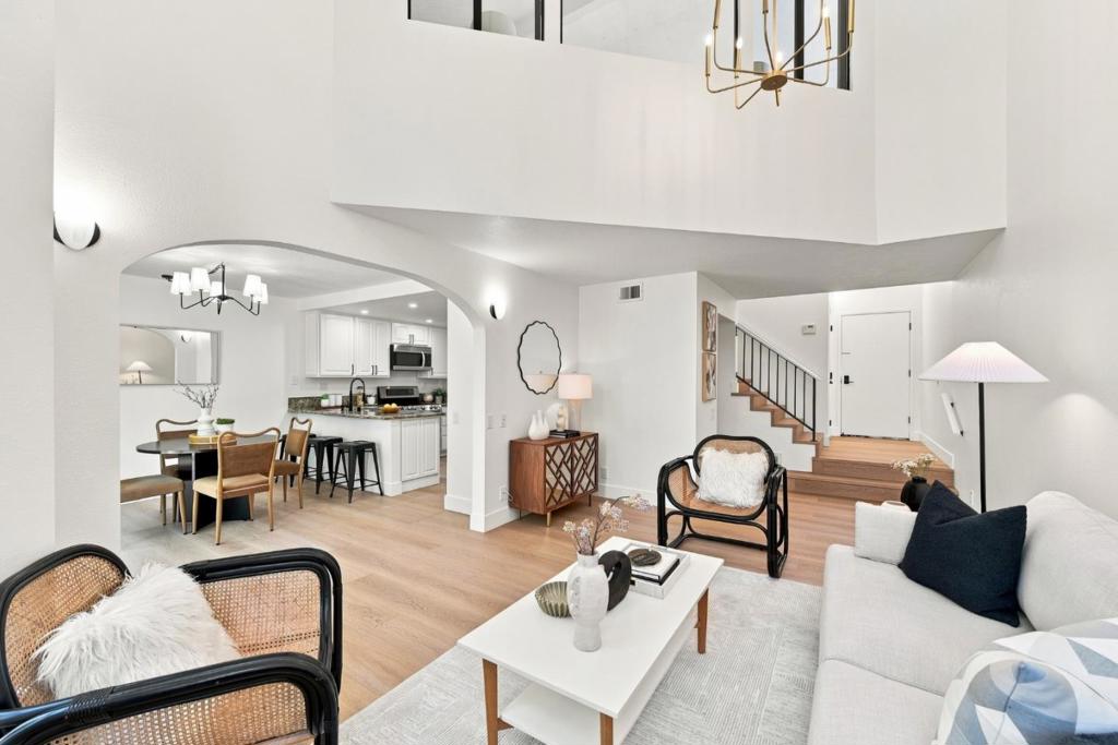 4786 Lago Vista Circle