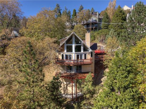 Photo of 27721 St Bernard Lane, Lake Arrowhead, CA 92352 (MLS # IG25257372)