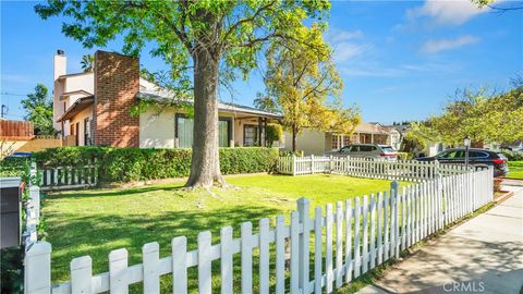 Photo of 5734 Norwich Ave, Sherman Oaks, CA 91411 (MLS # SR26043418)