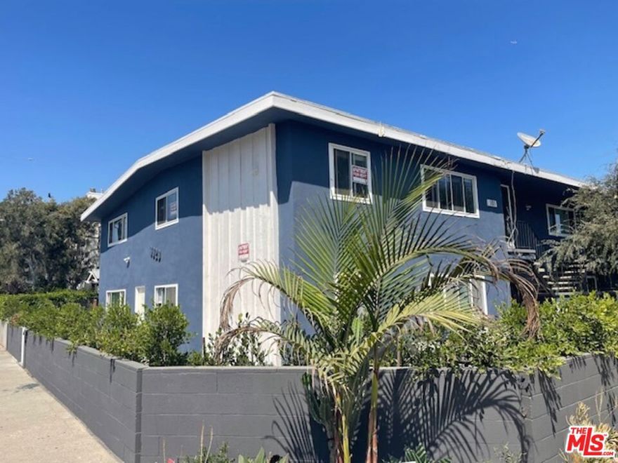 MOVE IN SPECIALS FOR APROVED APPLICANTS.4 APARTMENTS AVAILABLE (#2,#3,#4,#5)  Best beachside living in the Peninsula.  Featured four beautifully remodeled light filed units.  Steps (Across the Street) to the sand on a quiet walk street.  Completely renovated apartments offers vaulted ceilings, large windows for natural light, some with spacious private decks.  The sleek new kitchens features brand-new stainless steel appliances, quartz countertops and modern fixtures, complemented by a brand new in unit washer/dryer, air conditioning and stylish new wood style vinyl plank floors. The common area has newly landscaped garden with BBQ area to enjoy. Property has security cameras, bike racks and new fencing to give each tenant privacy and security.  WALK to EVERYTHING: BEACH, 10 second walk, WASHINGTON BLVD (Restaurants, Bars and MORE) DESIGNER FINISHES IN EACH UNIT