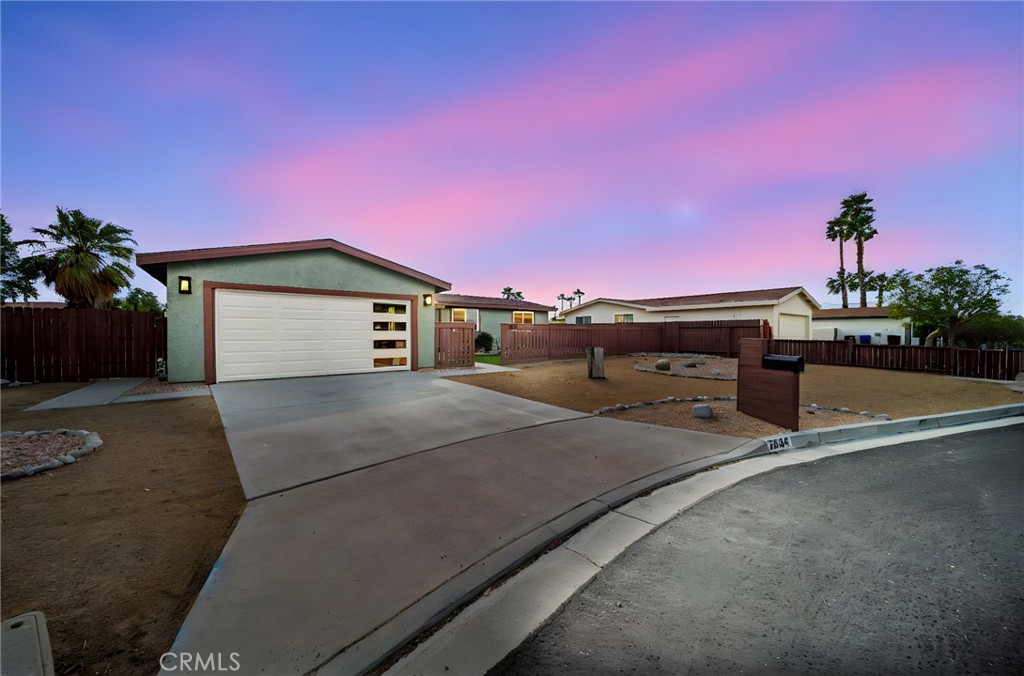 Desert Park Estates (33103) - Residential