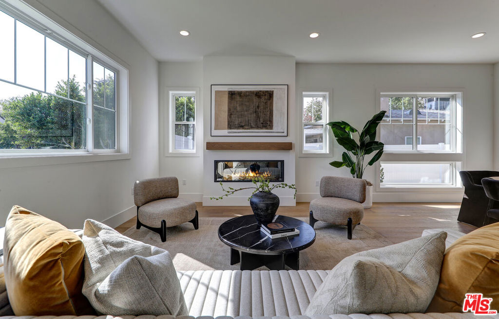 Properties 3 11729 Hartsook Street