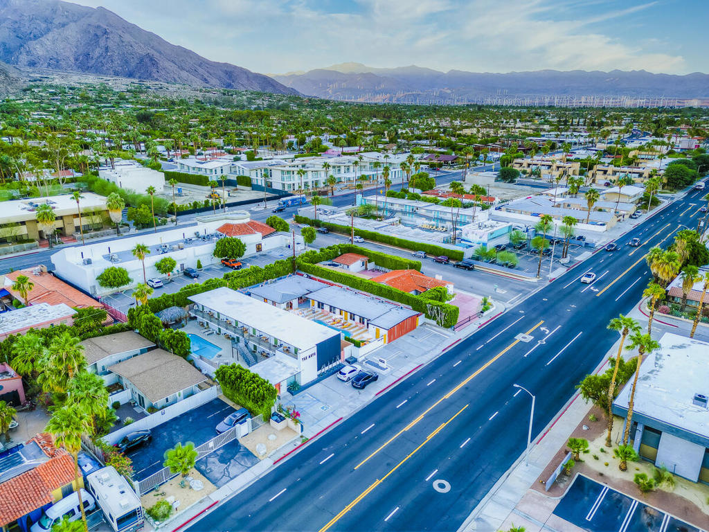 Central Palm Springs - Residential Income