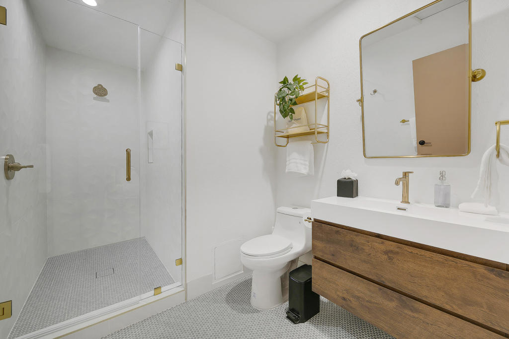 Central Palm Springs - Residential Income