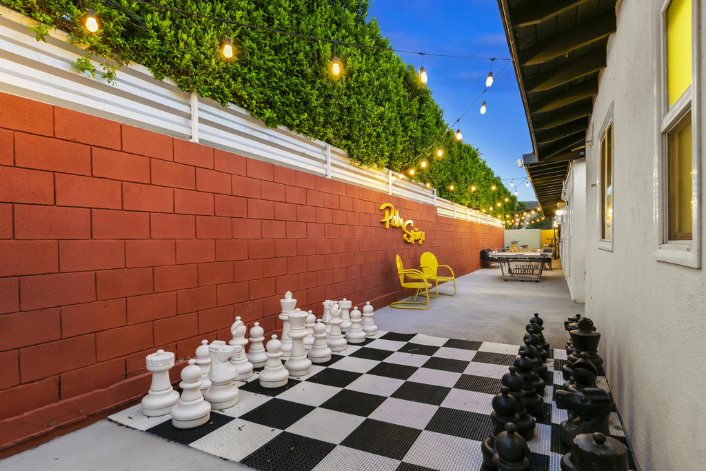 Central Palm Springs - Residential Income