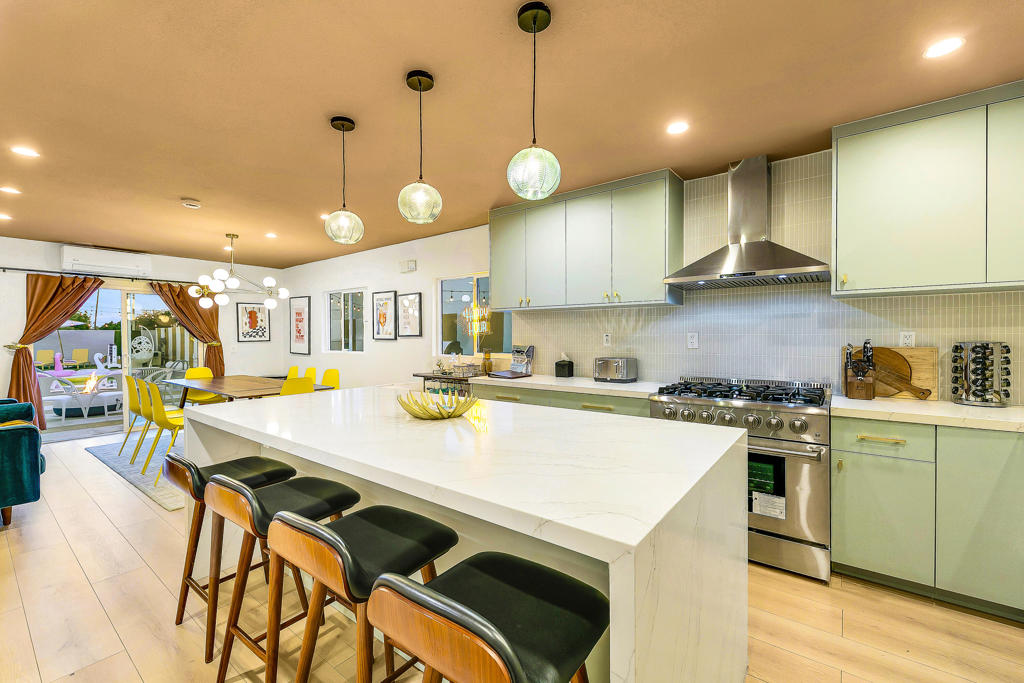 Central Palm Springs - Residential Income