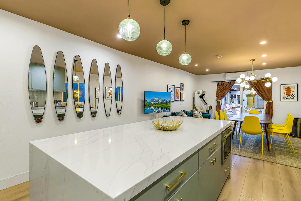 Central Palm Springs - Residential Income