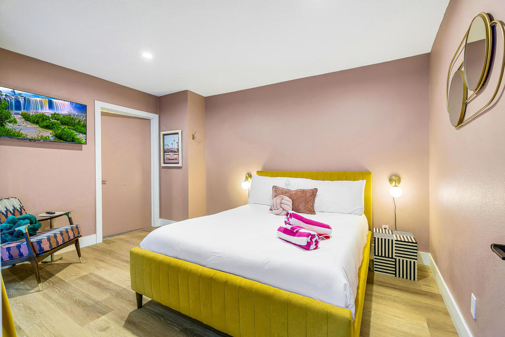 Central Palm Springs - Residential Income