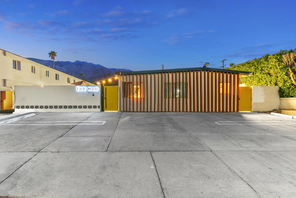 Central Palm Springs - Residential Income