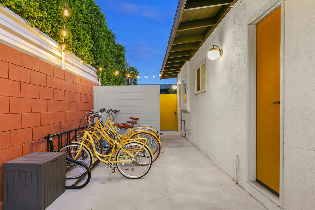 Central Palm Springs - Residential Income