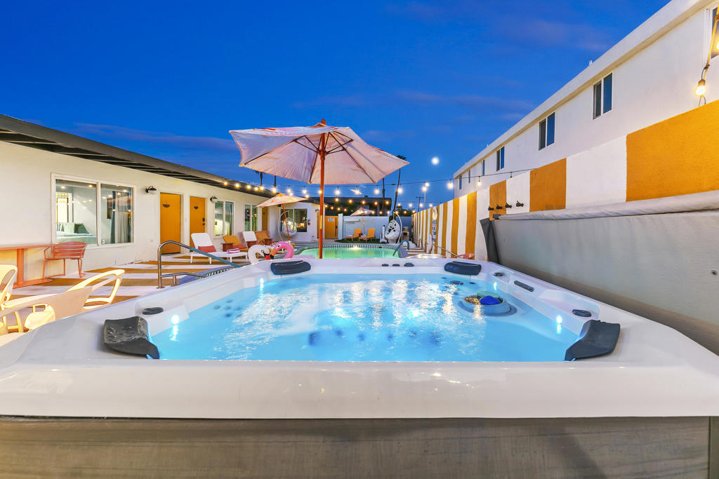 Central Palm Springs - Residential Income