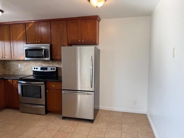 Properties 2 467 Clinton Street 10