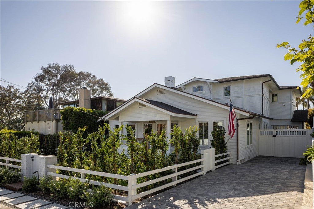Photo of 156 Chiquita St, Laguna Beach, CA 92651 (MLS # LG26086476)