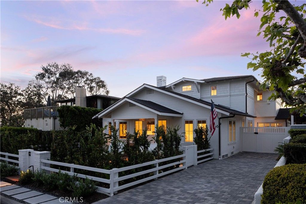 Photo of 156 Chiquita St, Laguna Beach, CA 92651 (MLS # LG26086476)