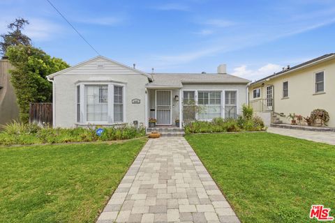Photo of 2405 33rd Street, Santa Monica, CA 90405 (MLS # 26642839)
