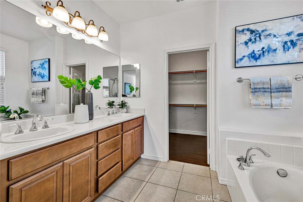 Sienna at Renaissance Plaza - Residential