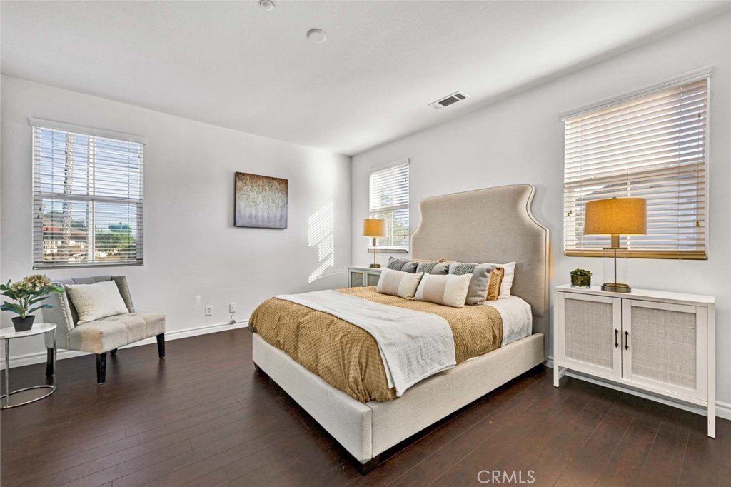 Sienna at Renaissance Plaza - Residential