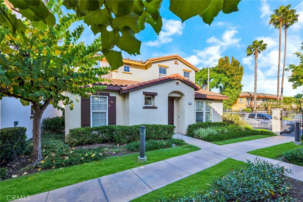 Sienna at Renaissance Plaza - Residential